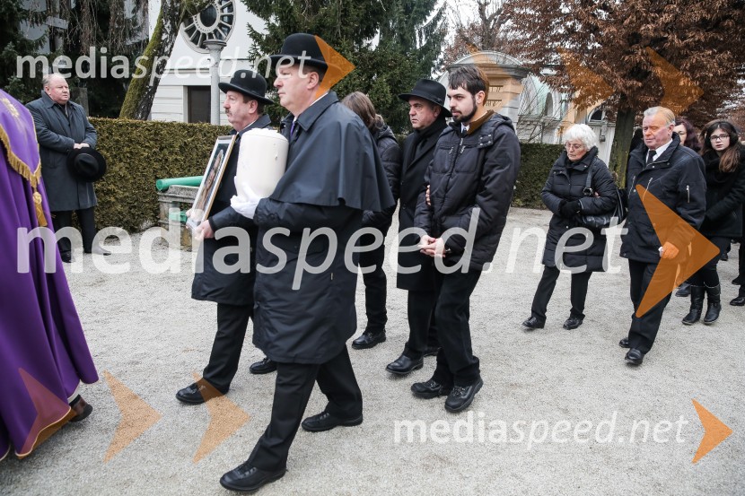 Zadnje slovo od Simone Weiss