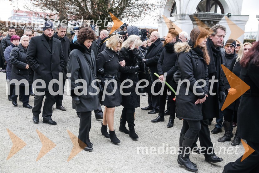 Zadnje slovo od Simone WeissZadnje slovo od Simone Weiss