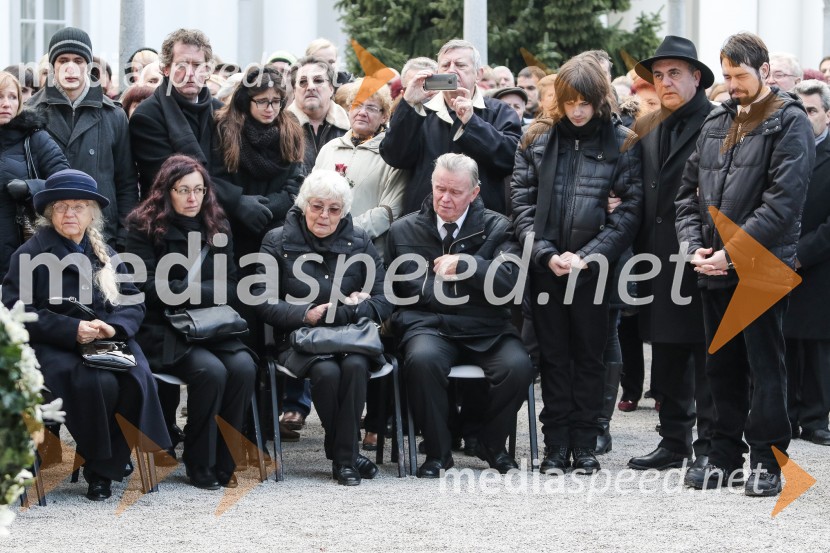 Zadnje slovo od Simone WeissZadnje slovo od Simone Weiss