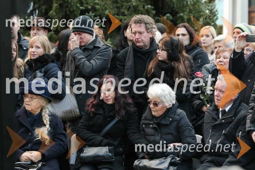 Zadnje slovo od Simone WeissZadnje slovo od Simone Weiss