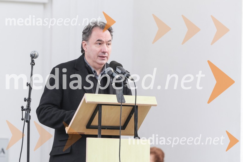 Zadnje slovo od Simone Weiss