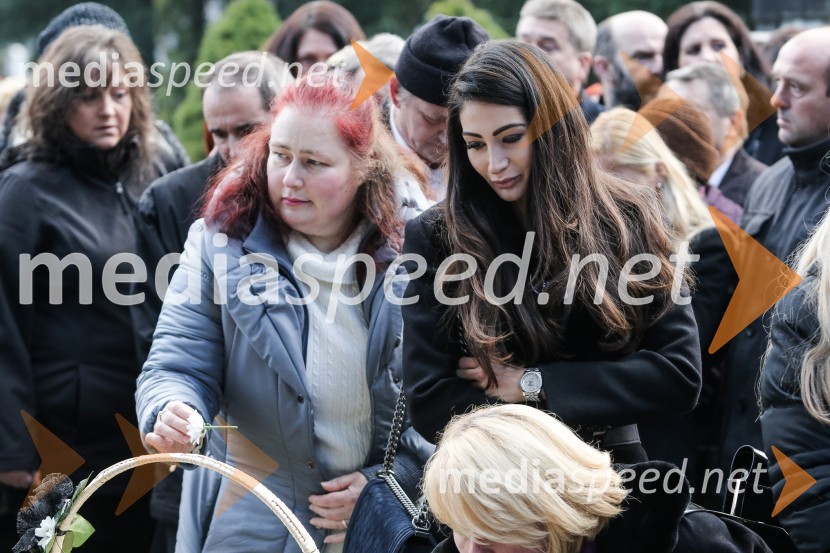 Zadnje slovo od Simone Weiss