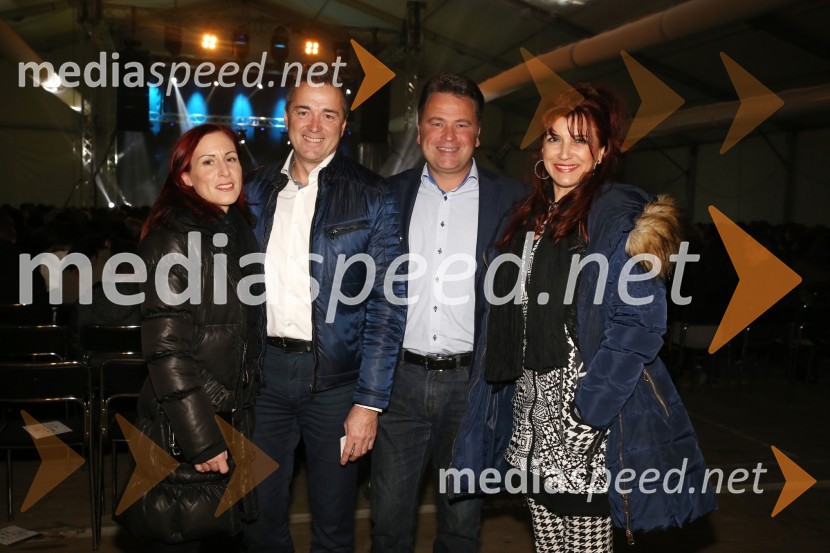  Barbara Krajnc, lastnica BK Dental;  Vili Rajšp, direktor, Kellys čips;  Andrej Krume, direktor, Kompas Scandinavia;  Denisa Geislerova KrumeTadej Toš, HOHOHO Praznični festival 2015