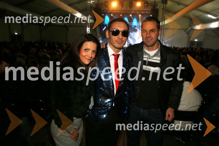  ... ;  Tadej Toš, igralec, komik in TV voditelj;  ... Tadej Toš, HOHOHO Praznični festival 2015