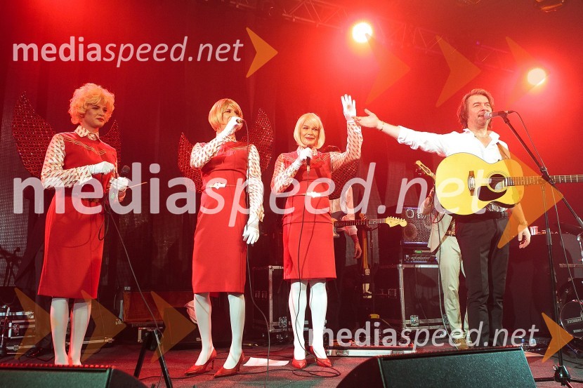  Miha Kavčič-Michelle, član skupine Sestre;  Tomaž  Mihelič, član skupine Sestre;  Damjan Levec-Emperatrizz, član skupine Sestre;  Robert Pešut - Magnifico, glasbenikMagnifico, koncert