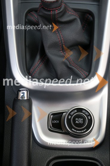 Suzuki Vitara 1.4 BoosterJet 4WD S, vrtljivi gumb za regulacijo pogonaSuzuki Vitara 1.4 BoosterJet 4WD S, mediaspeed test