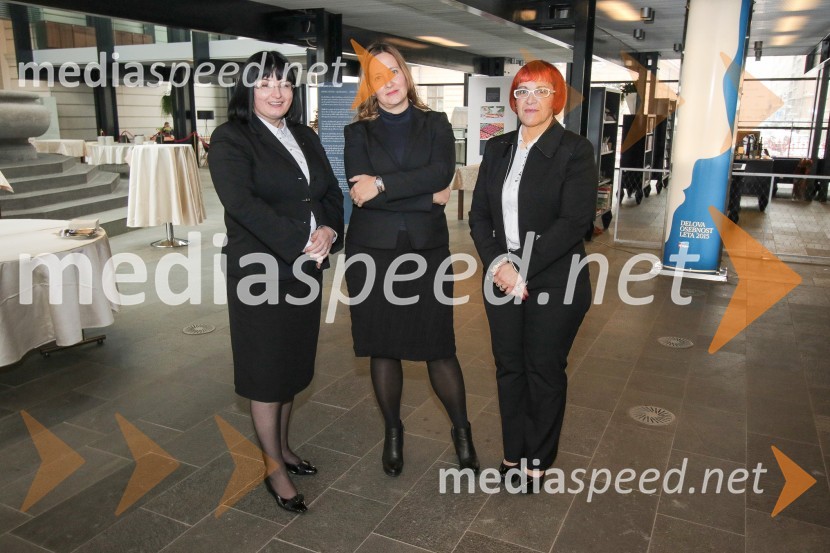  Nataša  Luša, Delo d.o.o., prokuristka; mag. Irma Gubanec, predsednica uprave Delo d.d.;  Mateja Babič Stermecki, odgovorna urednica časopisa DeloDelova osebnost leta 2015 je Jure Poglajen