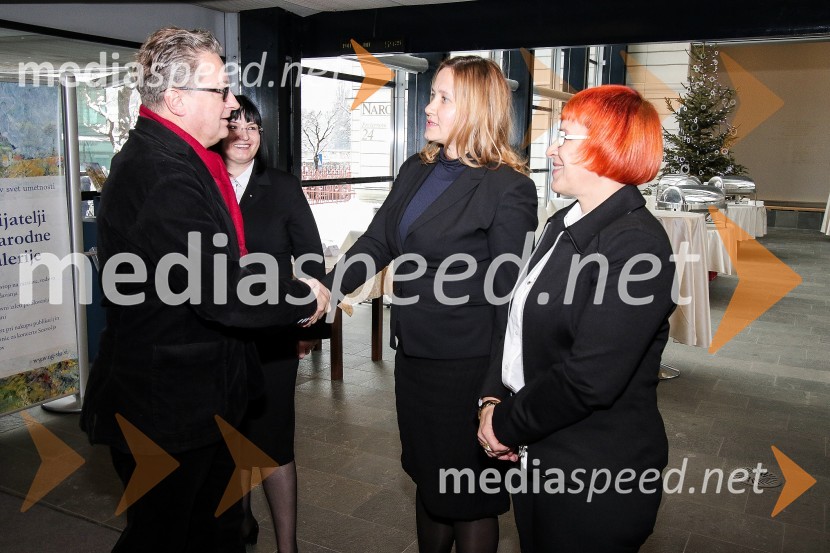  ... ;  Nataša  Luša, Delo d.o.o., prokuristka; mag. Irma Gubanec, predsednica uprave Delo d.d.;  Mateja Babič Stermecki, odgovorna urednica časopisa DeloDelova osebnost leta 2015 je Jure Poglajen