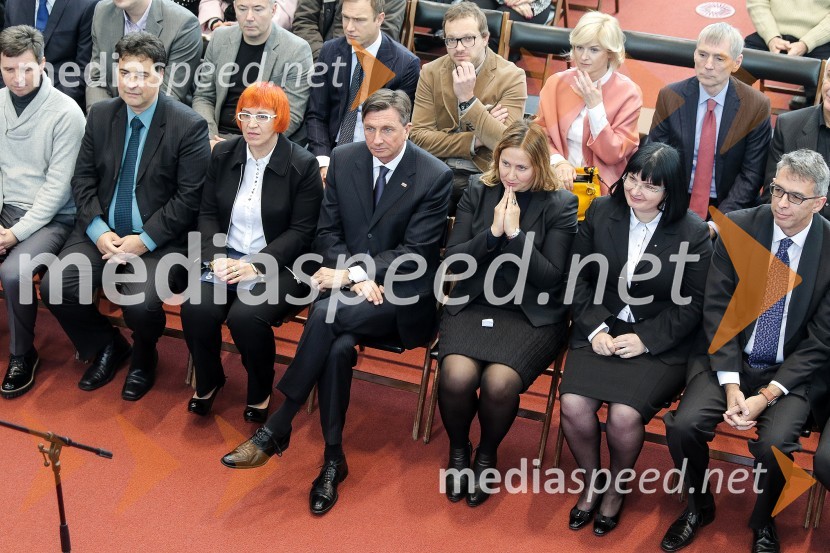  Mitja Bervar, predsednik Državnega sveta Republike Slovenije;  Mateja Babič Stermecki, odgovorna urednica časopisa Delo;  Borut Pahor, predsednik Republike Slovenije; mag. Irma Gubanec, predsednica uprave Delo d.d.;  Nataša  Luša, Delo d.o.o., prokuristka;  Andrej  Kren, predsednik uprave FMR d.d.Delova osebnost leta 2015 je Jure Poglajen