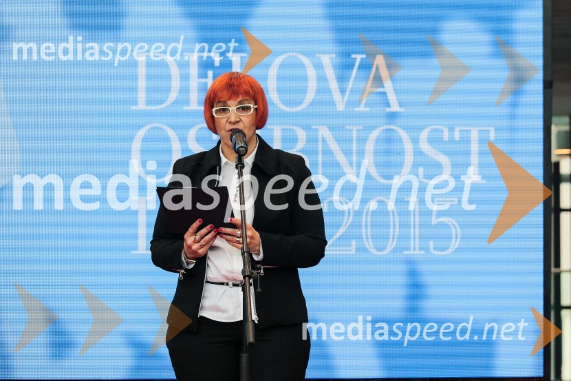  Mateja Babič Stermecki, odgovorna urednica časopisa DeloDelova osebnost leta 2015 je Jure Poglajen