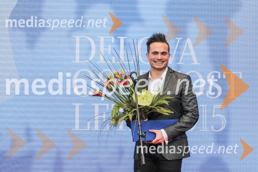  Jure  Poglajen, zobozdravnikDelova osebnost leta 2015 je Jure Poglajen