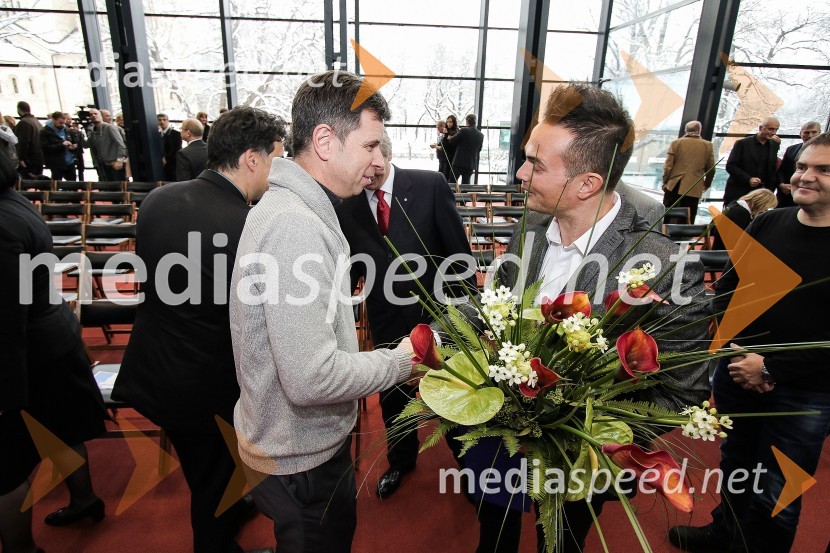  Dejan Crnek, podžupan, Mestna občina Ljubljana, Lista Zorana Jankovića, predsednik športnega društva Narodni dom;  Jure  Poglajen, zobozdravnikDelova osebnost leta 2015 je Jure Poglajen