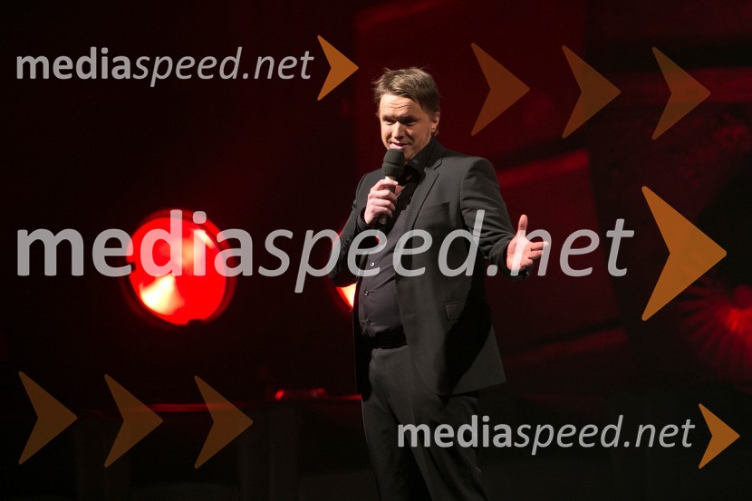  Uroš Kuzman, stand up komikBorut Pahor gost oddaje Na žaru