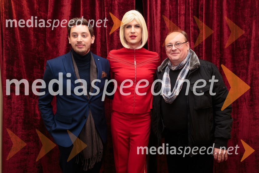  Tin Vodopivec, stand up komik;  Tomaž Mihelič - Marlenna, član skupine Sestre;  Gojmir Lešnjak Gojc, igralecBoris Kobal gost oddaje Na žaru