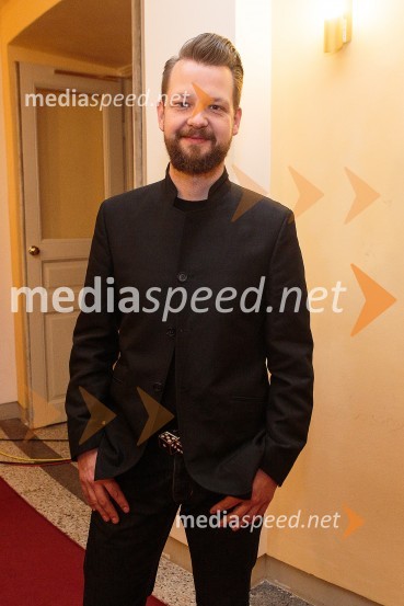  Bine Volčič, kuharski mojsterBoris Kobal gost oddaje Na žaru