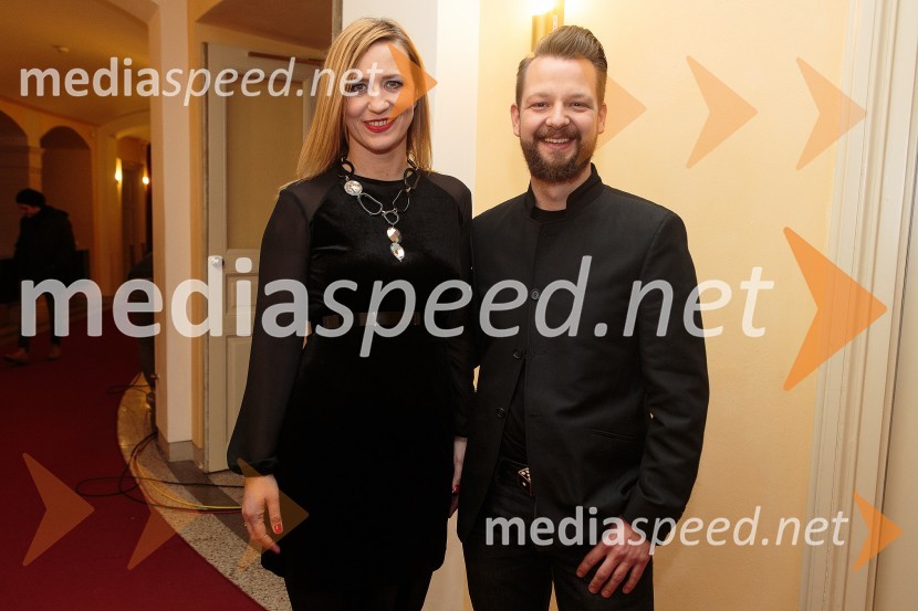  Nina Valič, igralka;  Bine Volčič, kuharski mojsterBoris Kobal gost oddaje Na žaru