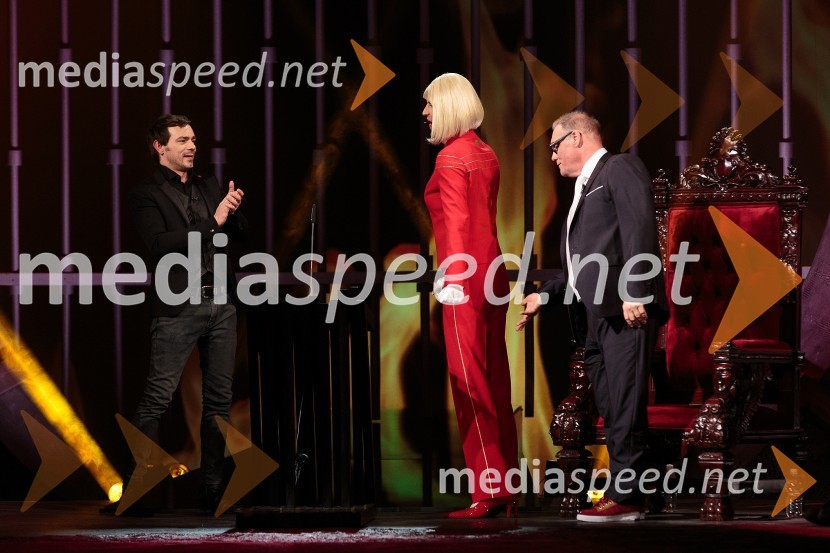  Lado Bizovičar, igralec;  Tomaž Mihelič - Marlenna, član skupine Sestre;  Boris Kobal, igralecBoris Kobal gost oddaje Na žaru