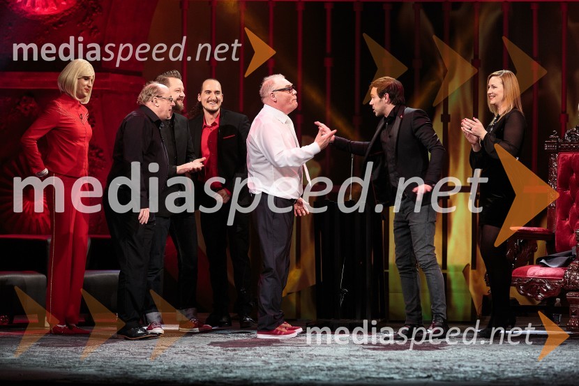  Tomaž Mihelič - Marlenna, član skupine Sestre;  Gojmir Lešnjak Gojc, igralec;  Bine Volčič, kuharski mojster;  Vid  Valič, stand-up komik, voditelj;  Boris Kobal, igralec;  Lado Bizovičar, igralec;  Nina Valič, igralkaBoris Kobal gost oddaje Na žaru