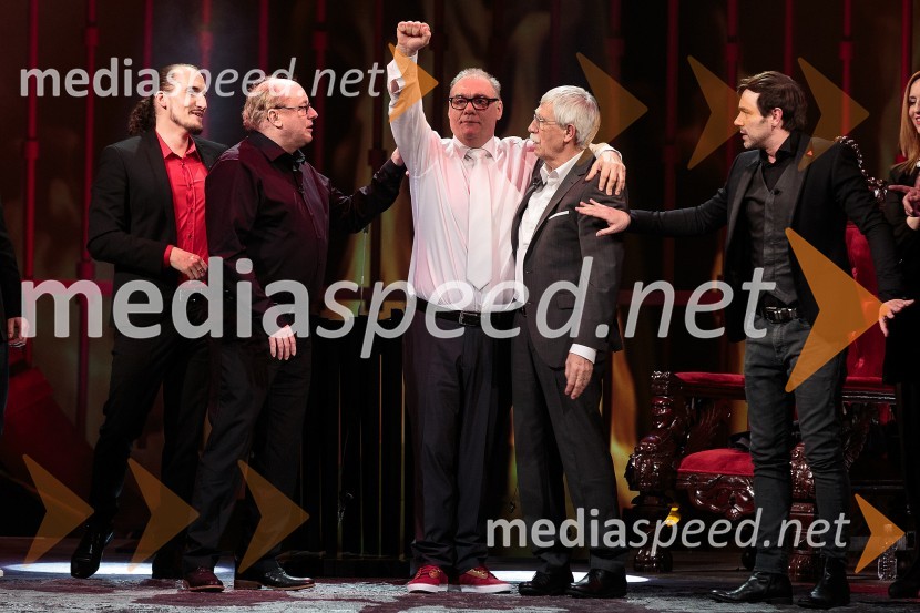  Vid  Valič, stand-up komik, voditelj;  Gojmir Lešnjak Gojc, igralec;  Boris Kobal, igralec; dr. Ciril Ribičič, pravnik;  Lado Bizovičar, igralecBoris Kobal gost oddaje Na žaru