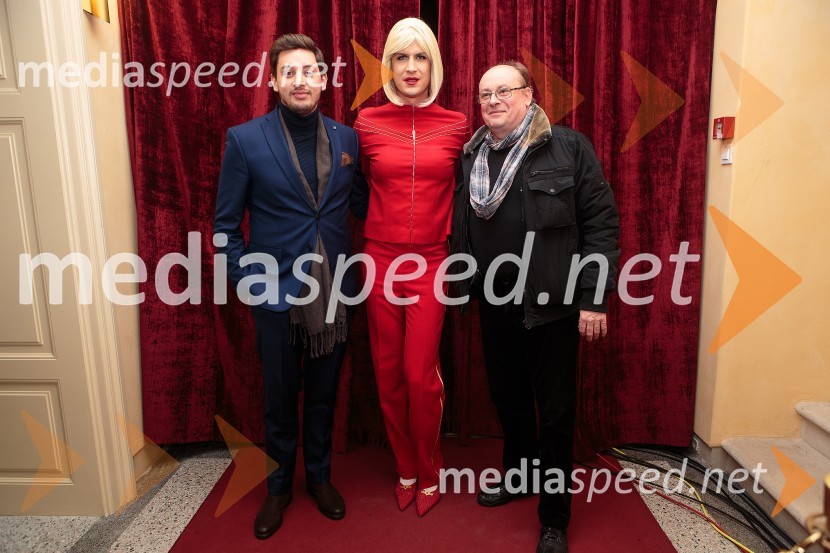  Tin Vodopivec, stand up komik;  Tomaž Mihelič - Marlenna, član skupine Sestre;  Gojmir Lešnjak Gojc, igralecBoris Kobal gost oddaje Na žaru