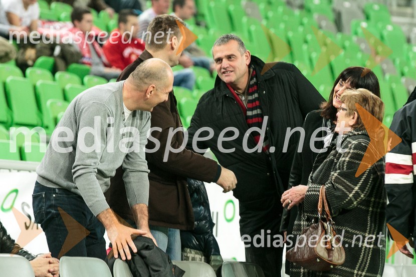  Zlatko  Šantelj, bivši košarkar;  ... ;  Slavko Kotnik, košarkarski agent;  ... ;  ... 70 let košarkarskega kluba Olimpija