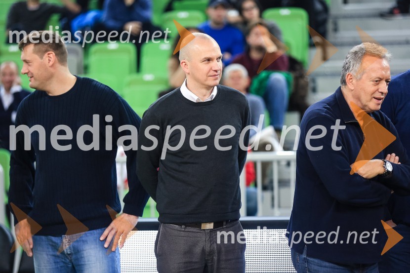  ... ;  ... ;  Zmago Sagadin, košarkarski trener70 let košarkarskega kluba Olimpija