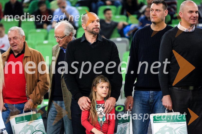  ... ;  ... ;  Ernest  Novak, bivši košarkar;  ... ;  ... 70 let košarkarskega kluba Olimpija