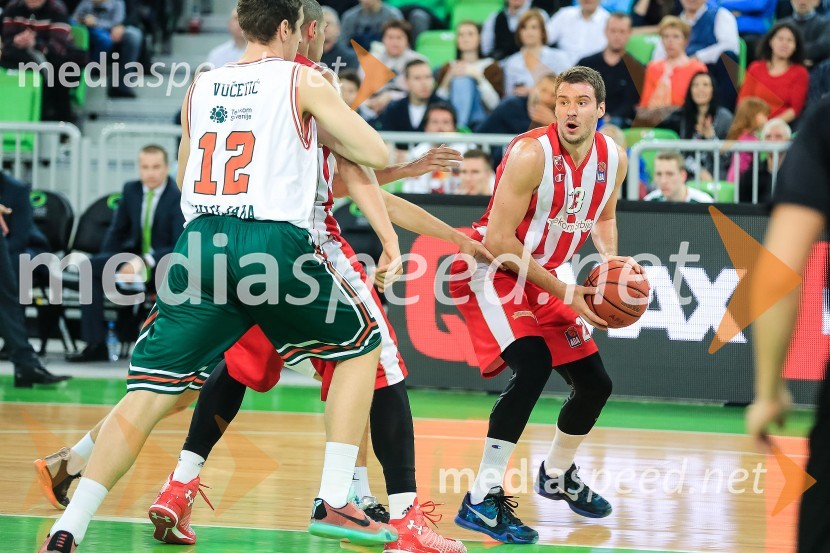  Vasilije  Vučetić , košarkar;  ... 70 let košarkarskega kluba Olimpija