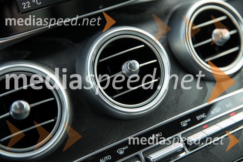 Mercedes-Benz GLC 220d 4Matic, prezračevalne reže Mercedes-Benz GLC 220d 4Matic, mediaspeed test