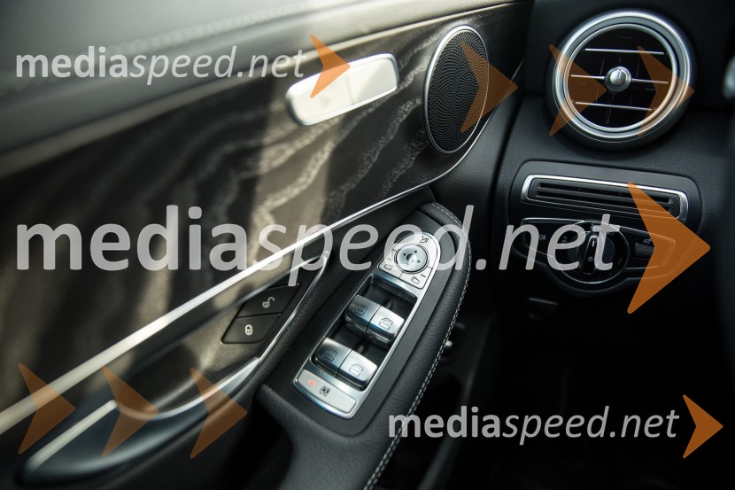 Mercedes-Benz GLC 220d 4Matic, ekskluzivna notranjost s črnim jesovina dodatki Mercedes-Benz GLC 220d 4Matic, mediaspeed test