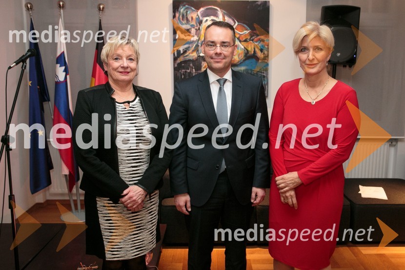  Gertrud Rantzen, predsednica upravnega odbora, Slovensko-nemška gospodarska zbornica;  Peter Friedrich, minister v deželni vladi zvezne dežele Baden Wutternberg; dr. Anna Prinz, veleposlanica NemčijeNovoletni sprejem Slovensko-nemške gospodarske zbornice in Veleposlaništva ZRN