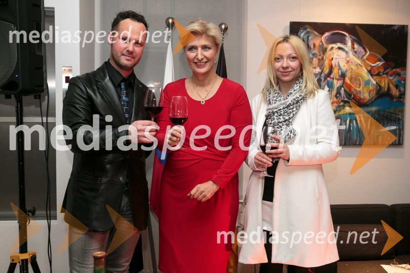  Klemen  Brun, visual artist; dr. Anna Prinz, veleposlanica Nemčije;  ... Novoletni sprejem Slovensko-nemške gospodarske zbornice in Veleposlaništva ZRN