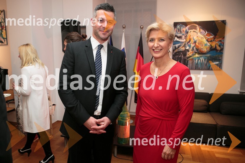  Matjaž Nemec, namestnik vodje poslanske skupine SD; dr. Anna Prinz, veleposlanica NemčijeNovoletni sprejem Slovensko-nemške gospodarske zbornice in Veleposlaništva ZRN