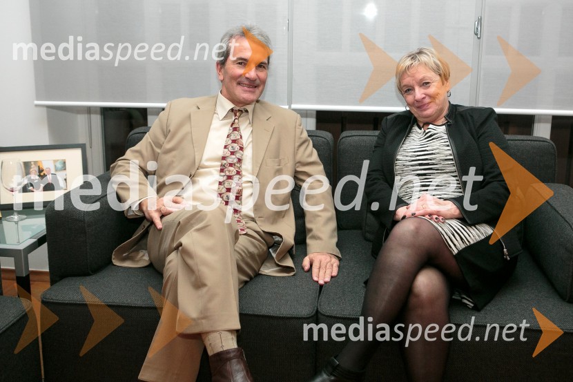 dr. Jakob Haselhuber, stalni namestnik na Veleposlaništvu Zvezne republike Nemčije v Ljubljani;  Gertrud Rantzen, predsednica upravnega odbora, Slovensko-nemška gospodarska zbornicaNovoletni sprejem Slovensko-nemške gospodarske zbornice in Veleposlaništva ZRN