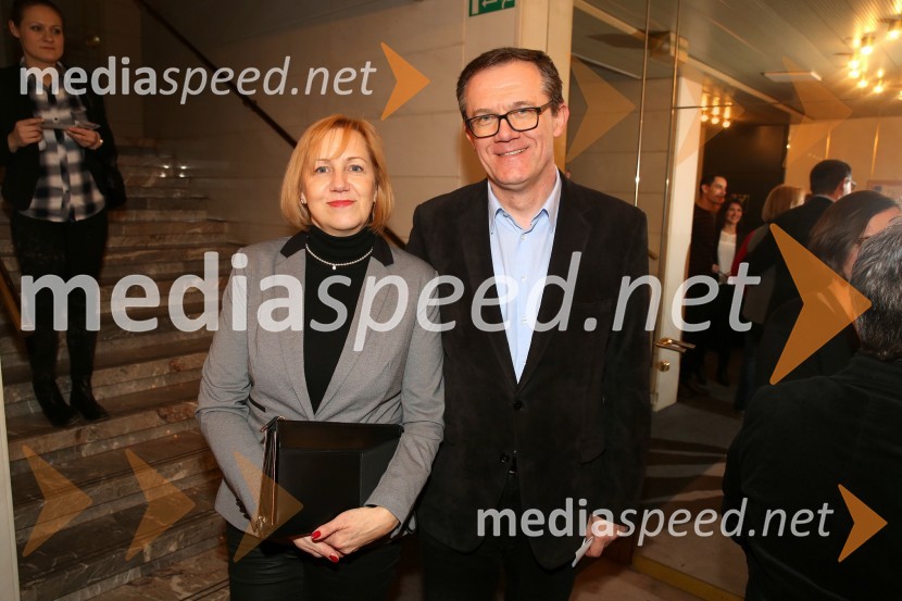  Nevenka Medved, Europlakat; dr. Zoran Medved, odgovorni urednik, TV MariborRazlogi za srečo, premiera predstave