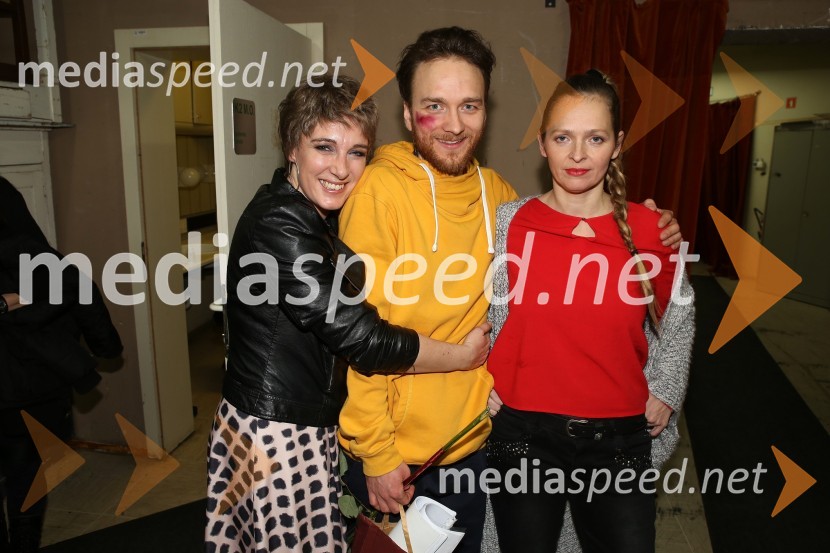  Maša Žilavec, igralka;  Matija Stipanič, igralec;  Mojca Simonič, igralkaRazlogi za srečo, premiera predstave