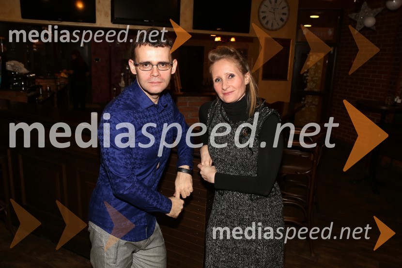  Alan Kavčič, predstavnik za odnose z javnostmi SNG Maribor;  Anja  Žižek, marketing SNG MariborRazlogi za srečo, premiera predstave