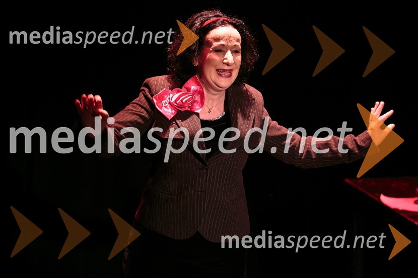  Polona Vetrih, igralkaPijem, ker sem pač žejna, premiera monokomedije