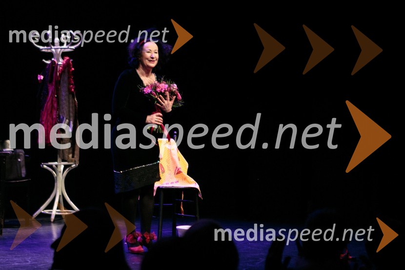  Polona Vetrih, igralkaPijem, ker sem pač žejna, premiera monokomedije