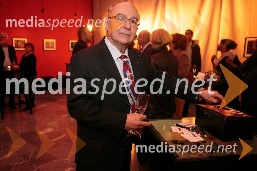  Mitja Rotovnik, nekdanji direktor Cankarjevega domaPijem, ker sem pač žejna, premiera monokomedije