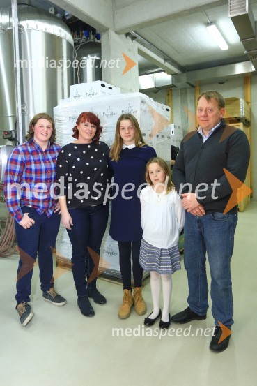  Lina Kopše,  Hiša vina Doppler;  Mihaela  Kopše, Hiša vin Doppler;  Lana Kopše;  Lena Kopše;  Boštjan Kopše, Hiša vin Doppler14. srečanje prijateljev hiše vin Doppler