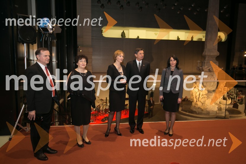  Ivan Bizjak; mag. Julijana Bizjak Mlakar, ministrica za kulturo; dr. Barbara Jaki, direktorica Narodne galerije;  Borut Pahor, predsednik Republike Slovenije;  Tanja Pečar, odvetnicaOdprtje prenovljene Narodne galerije