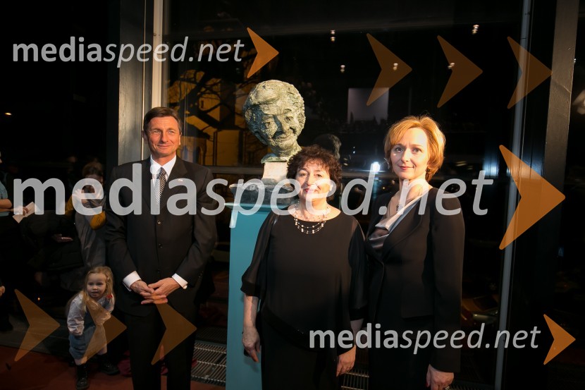  Borut Pahor, predsednik Republike Slovenije; mag. Julijana Bizjak Mlakar, ministrica za kulturo; dr. Barbara Jaki, direktorica Narodne galerijeOdprtje prenovljene Narodne galerije