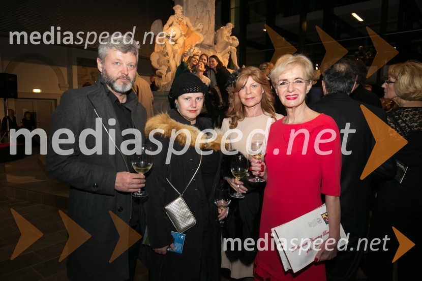  Jure  Bricman,  Porcelan Catbryur;  Katja Jurgec Bricman,  Porcelan Catbryur;  Darja Kuhar Kotnik, UO Društva za zdravje naroda;  Metka  Premerl, slavistkaOdprtje prenovljene Narodne galerije