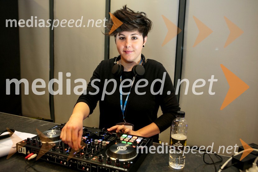  Urška Stariha1. modna revija Okusi modo