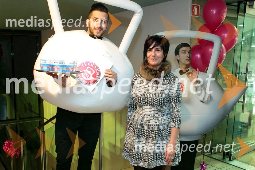  Marjeta Stariha, Agencija 2M d.o.o.1. modna revija Okusi modo