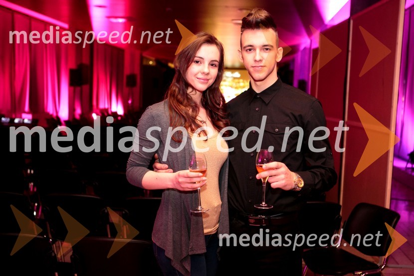  Teja  Širovnik;  Stašo Frlež, zmagovalec na izboru Naj slovenski natakar/natakarica 20151. modna revija Okusi modo