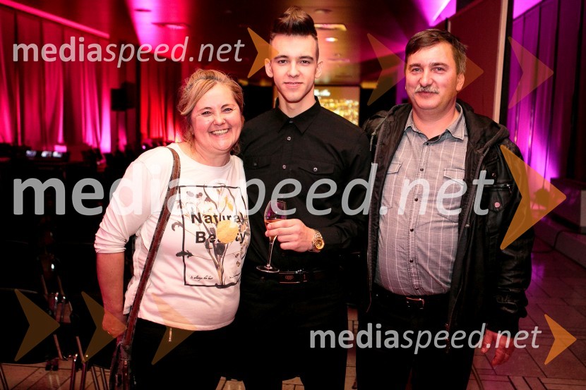  ... ;  Stašo Frlež, zmagovalec na izboru Naj slovenski natakar/natakarica 2015;  ... 1. modna revija Okusi modo