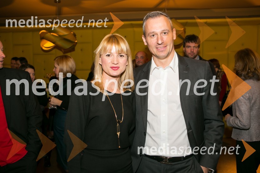  Metka  Kejžar, vodja marketinga in odnosov z javnostmi, Autocommerce d.o.o.;  Andrej LatinZdravstveni portal Med.Over.Net deluje že 15 let