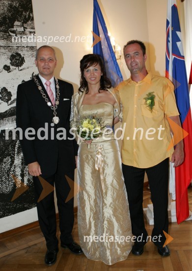 Boris Sovič, mariborski župan v letih 1998-2006 ter Anita Valher in Tomaž MlakarAnita Valher in Tomaž Mlakar - poroka